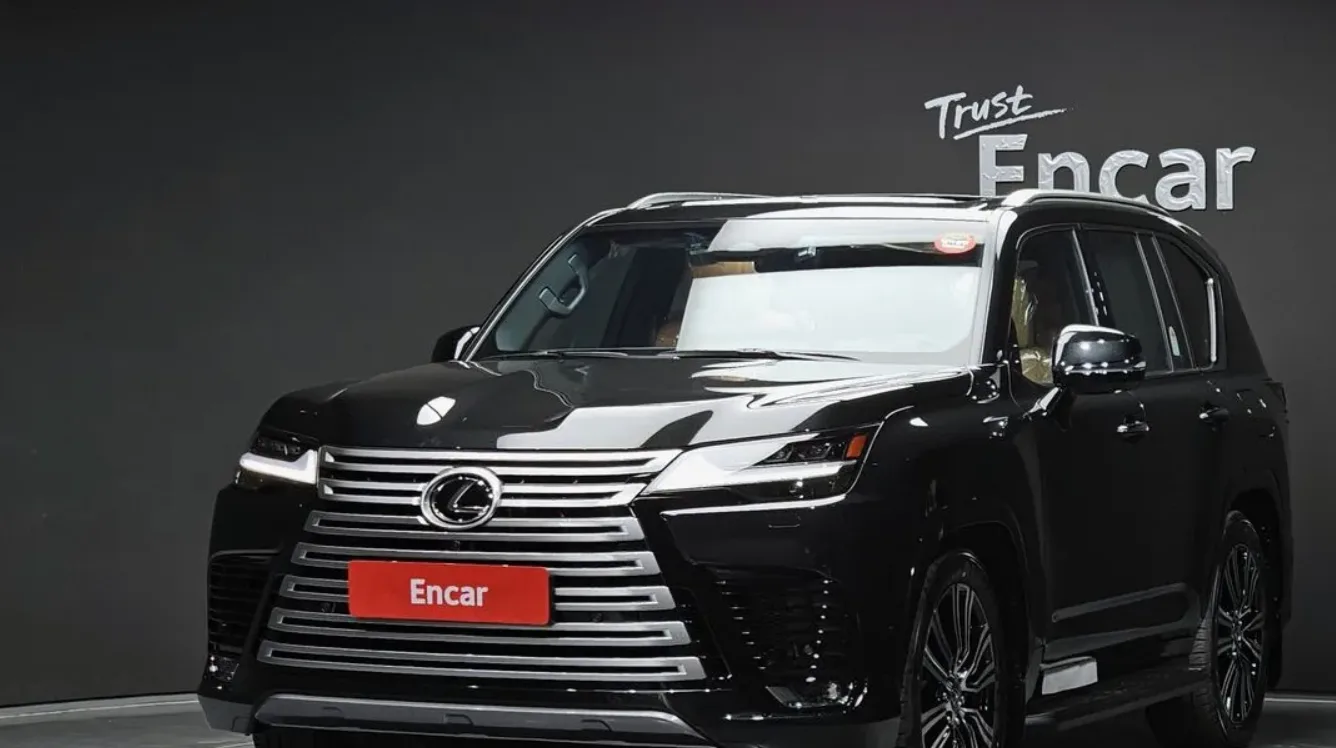2026 Lexus LX 700h