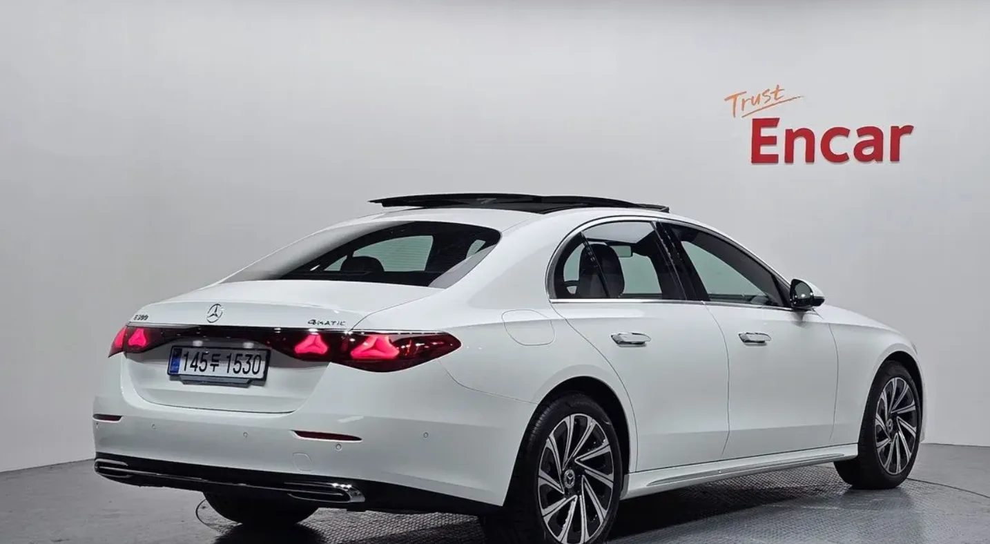 2025 Mercedes-Benz E 300