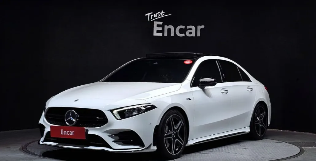 2022 Mercedes-Benz A 35 AMG